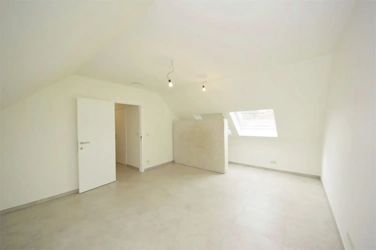 RECENT DUPLEX APP. 3 SLAAPKAMERS foto 13