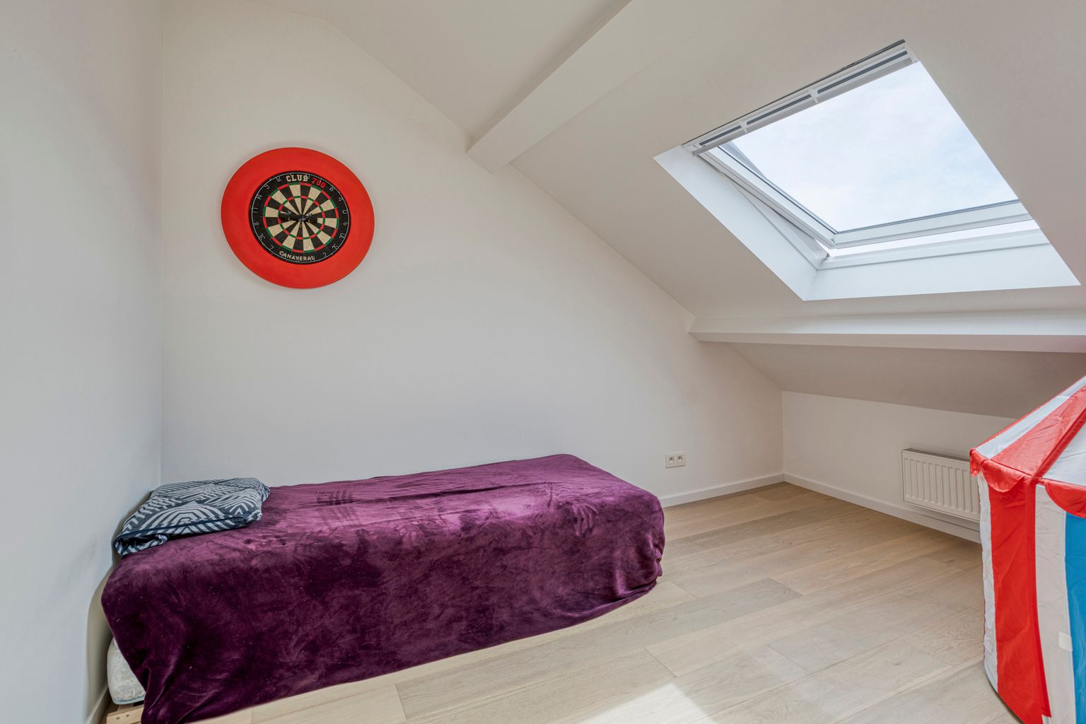 MOOI GERENOVEERDE WONING MET DAKTERRAS EN DUBBEL GARAGE foto 22