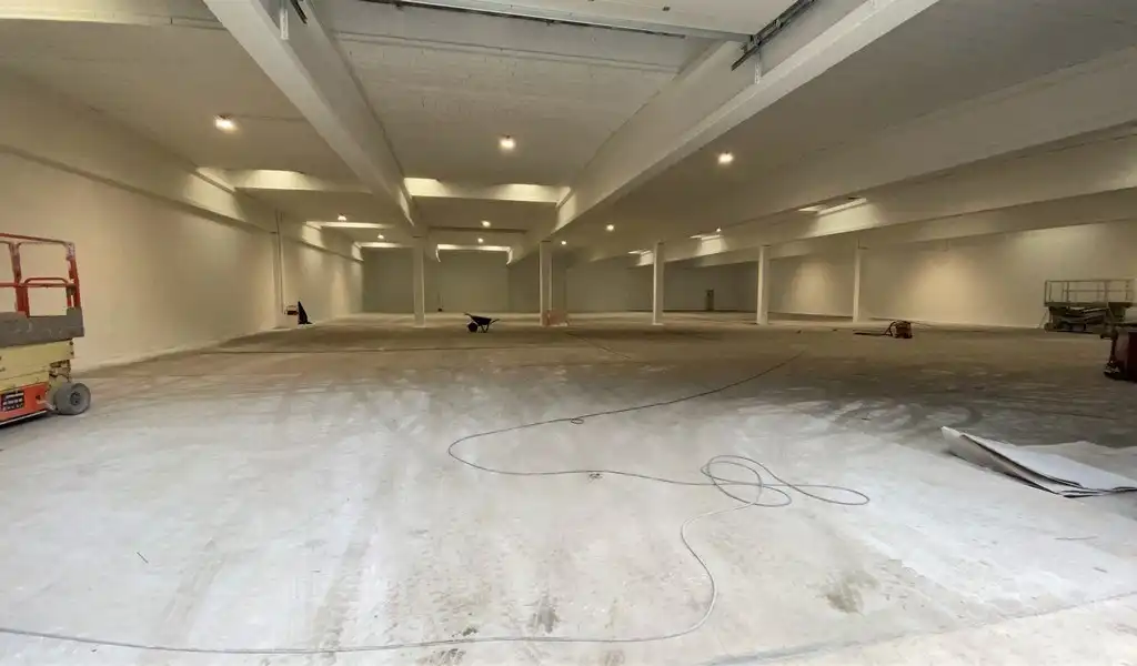 Magazijn met kantoor te huur op industriële site te Malle foto 7