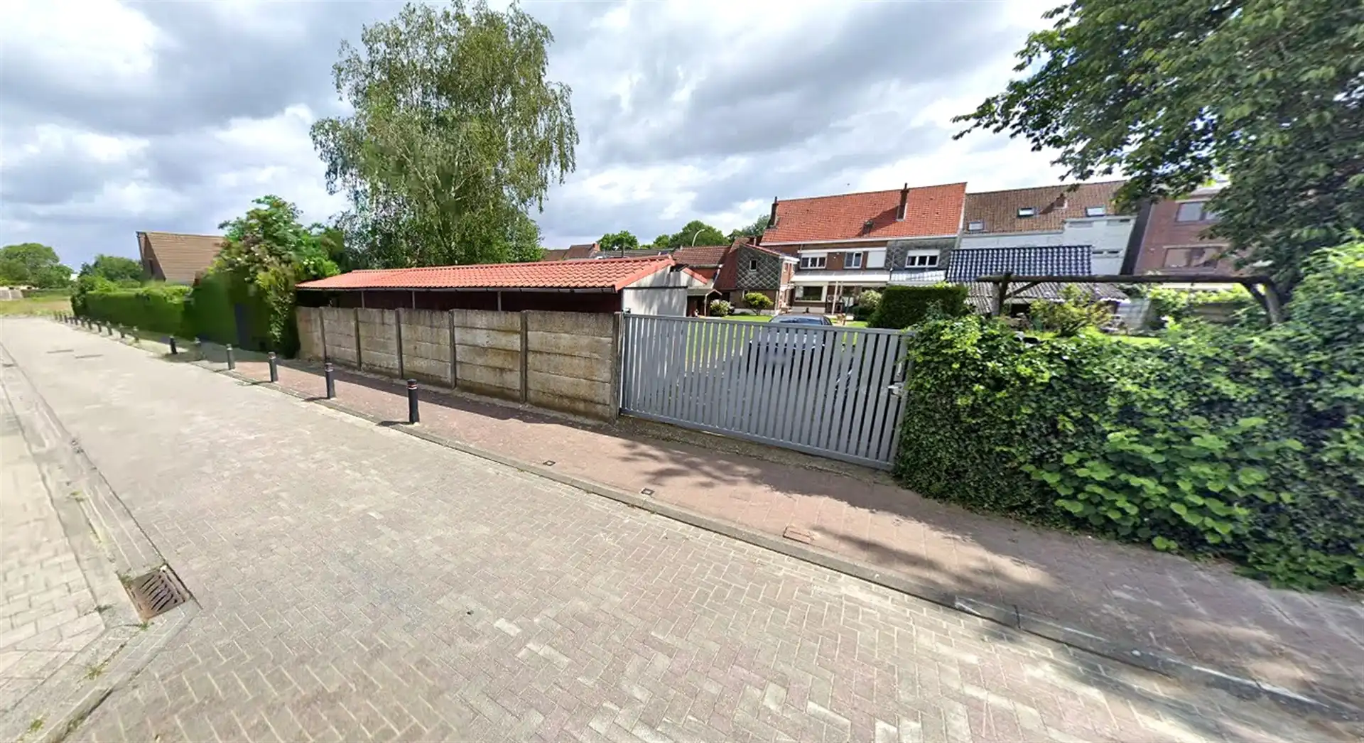 Bouwgrond in doodlopende straat foto 2