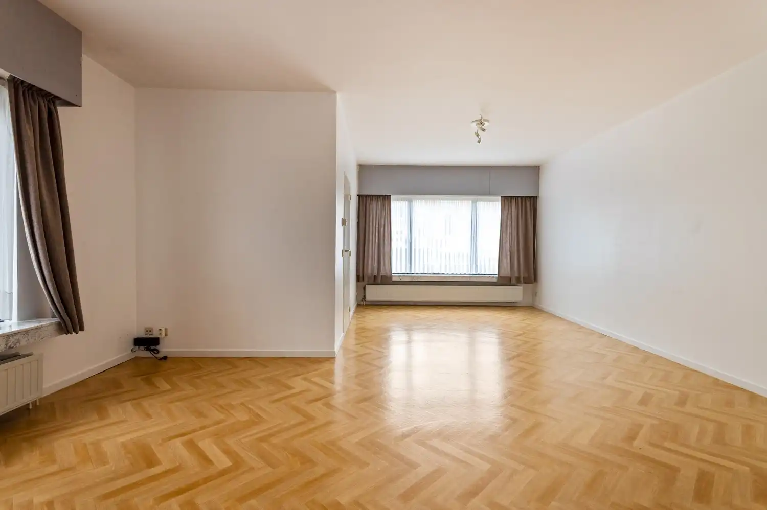 Gelijkvloers appartement met 2 slaapkamers en tuintje in Wijnegem! foto 4