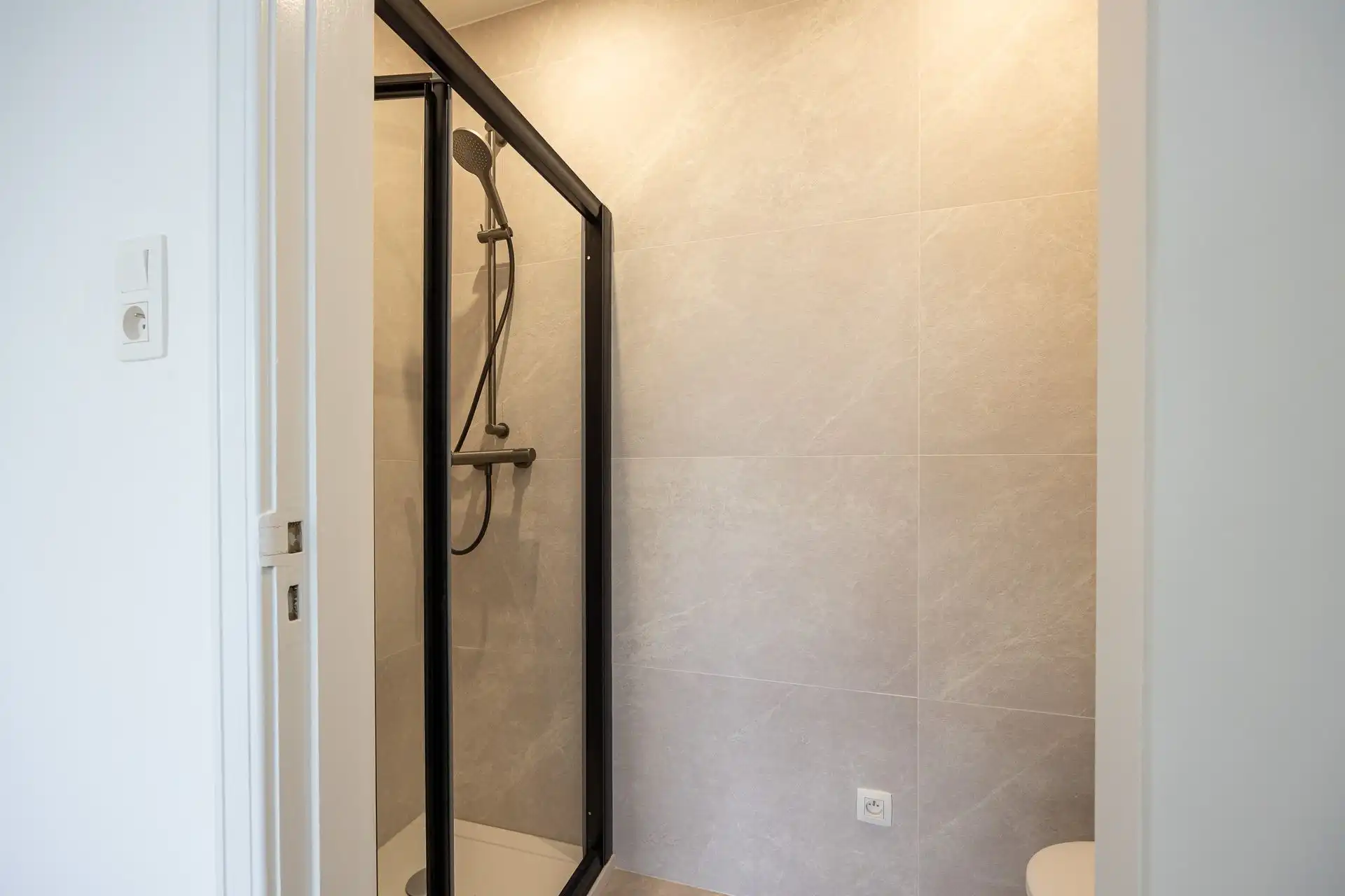 Ruim appartement van 170 m² met zicht op het Stadspark! foto 11