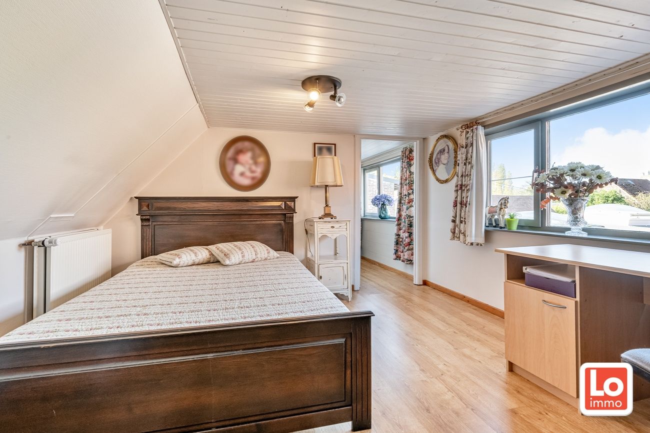 Charmante halfopen woning met inpandige garage op een rustige en groene locatie in Beervelde! foto 19