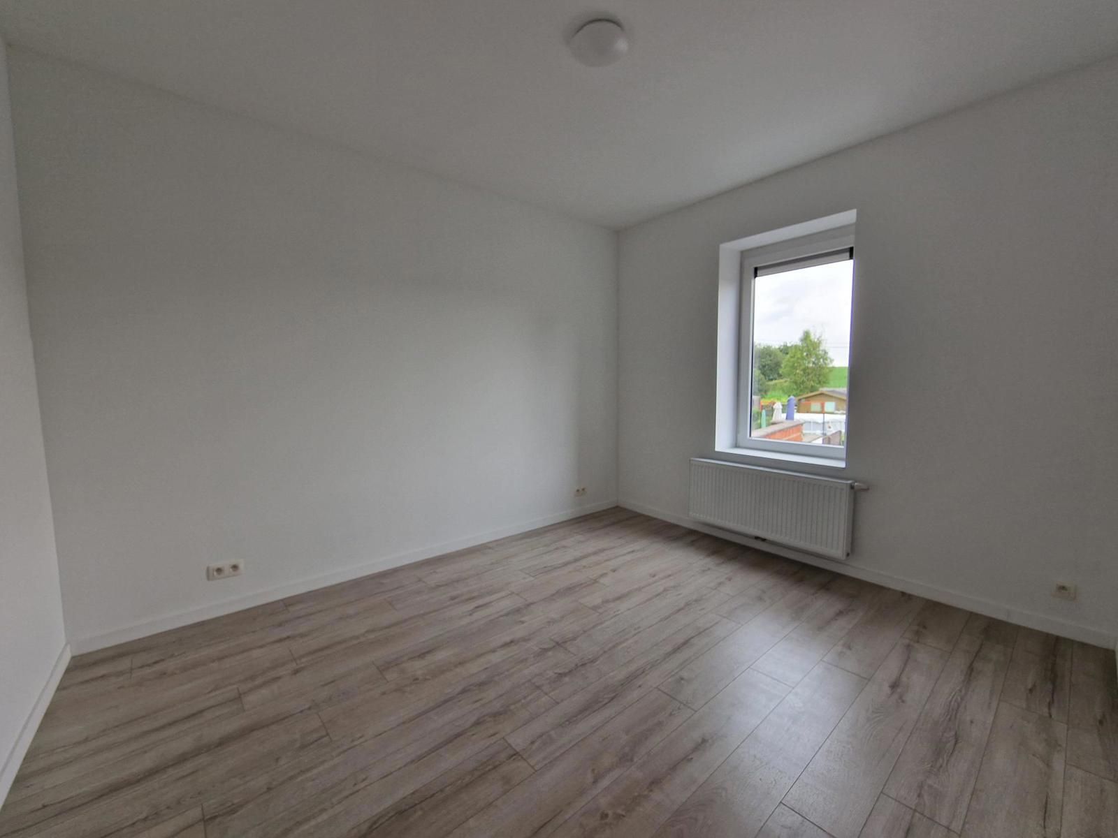 Volledig gerenoveerde woning 3 slpks te Attenhoven (Landen) foto 15