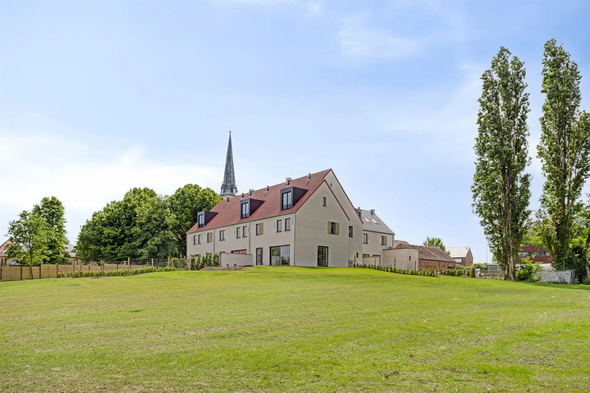 Prachtige nieuwbouw in rustige straat foto 34