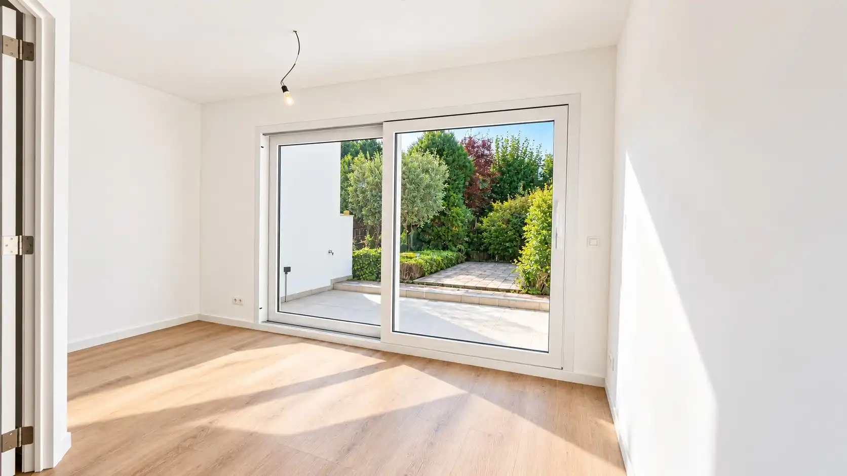 Gerenoveerde woning met terras in Sint-Niklaas foto 8