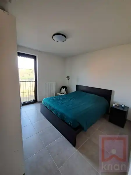 Recent 2 slaapkamer appartement met autostpl en kelderberging foto 11