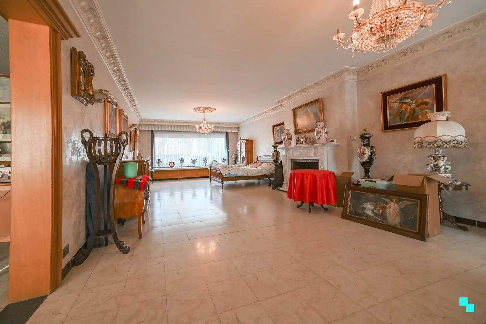 Karaktervolle woning met riante woonoppervlakte (267 m²) en tuin in Izegem foto 8