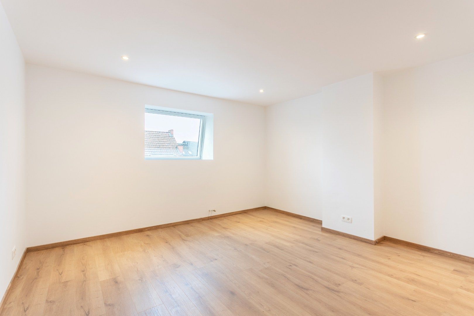 Volledig gerenoveerde woning, 3 slpks en tuin te koop centrum Halle foto 19