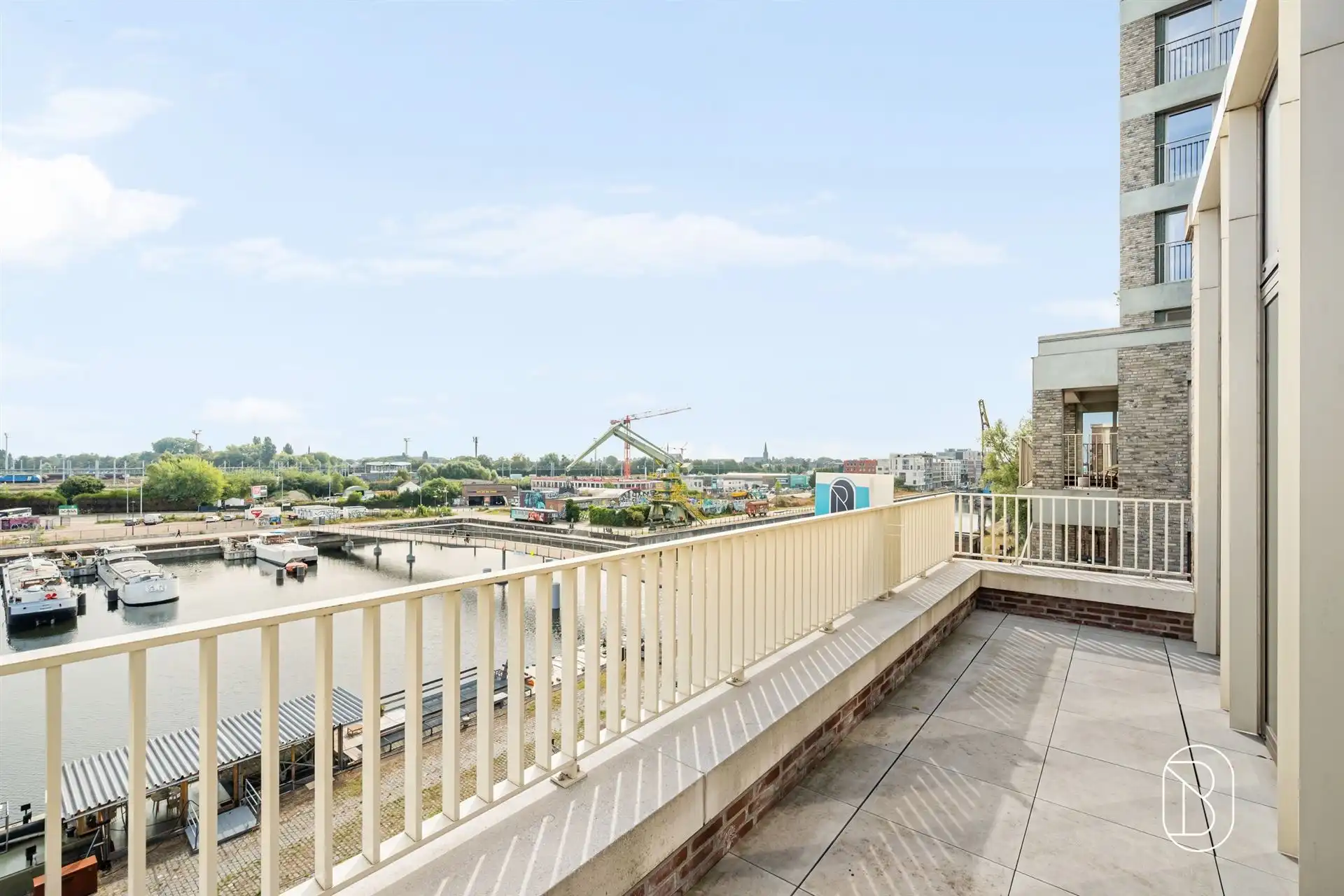 TOPGELEGEN penthouse met 2 terrassen en zicht op Handelsdok foto 6