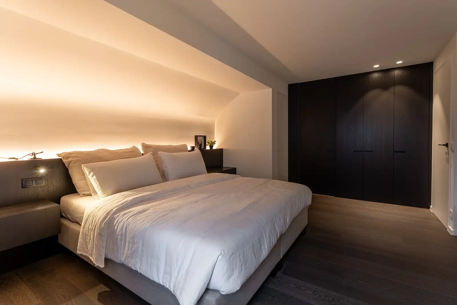 Exclusieve alleenstaande villa met 6 slaapkamers en zwembad aan de rand van Het Zoute. foto 25