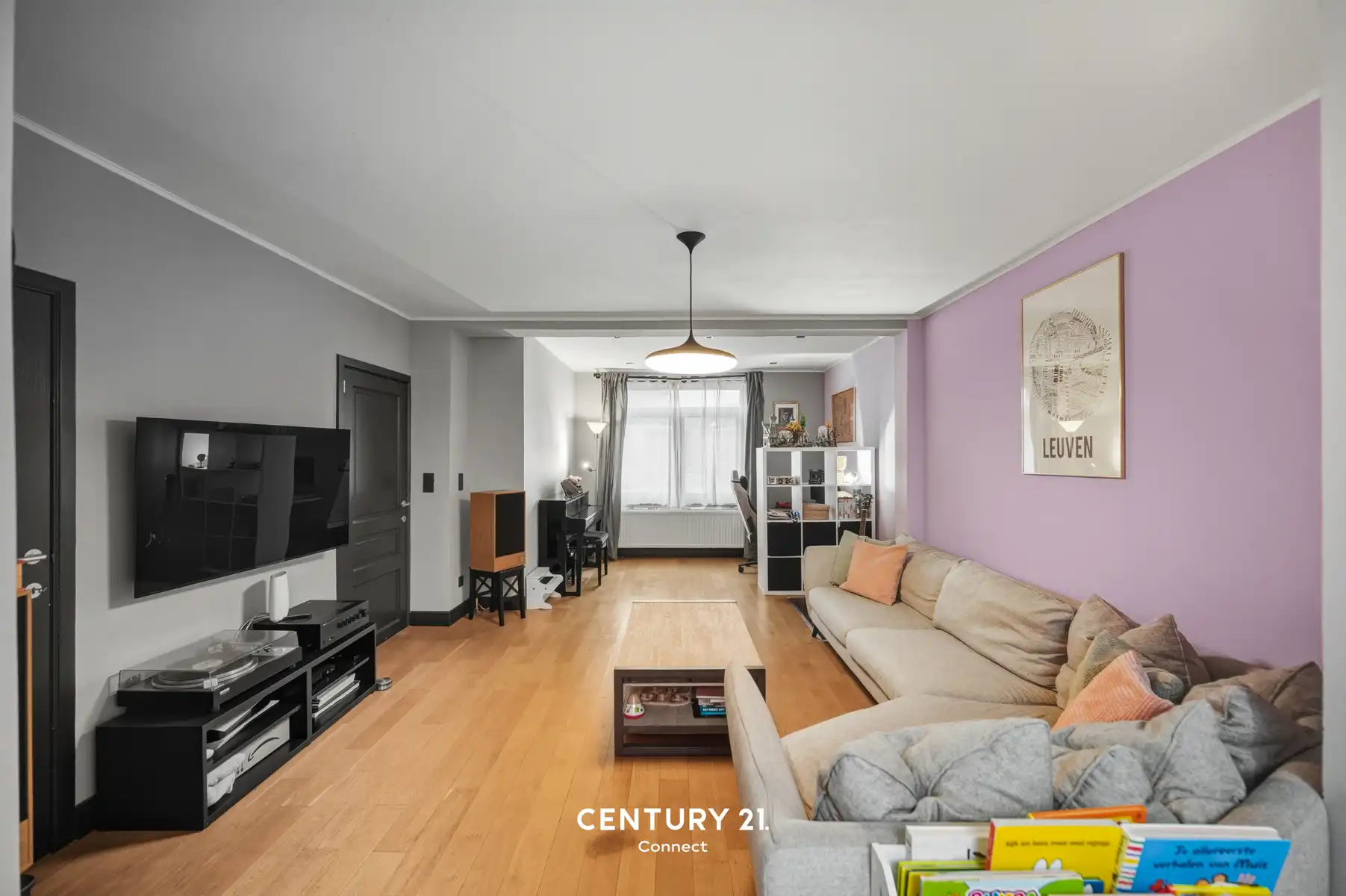 Stadswoning met tuin en dubbele garage foto 4