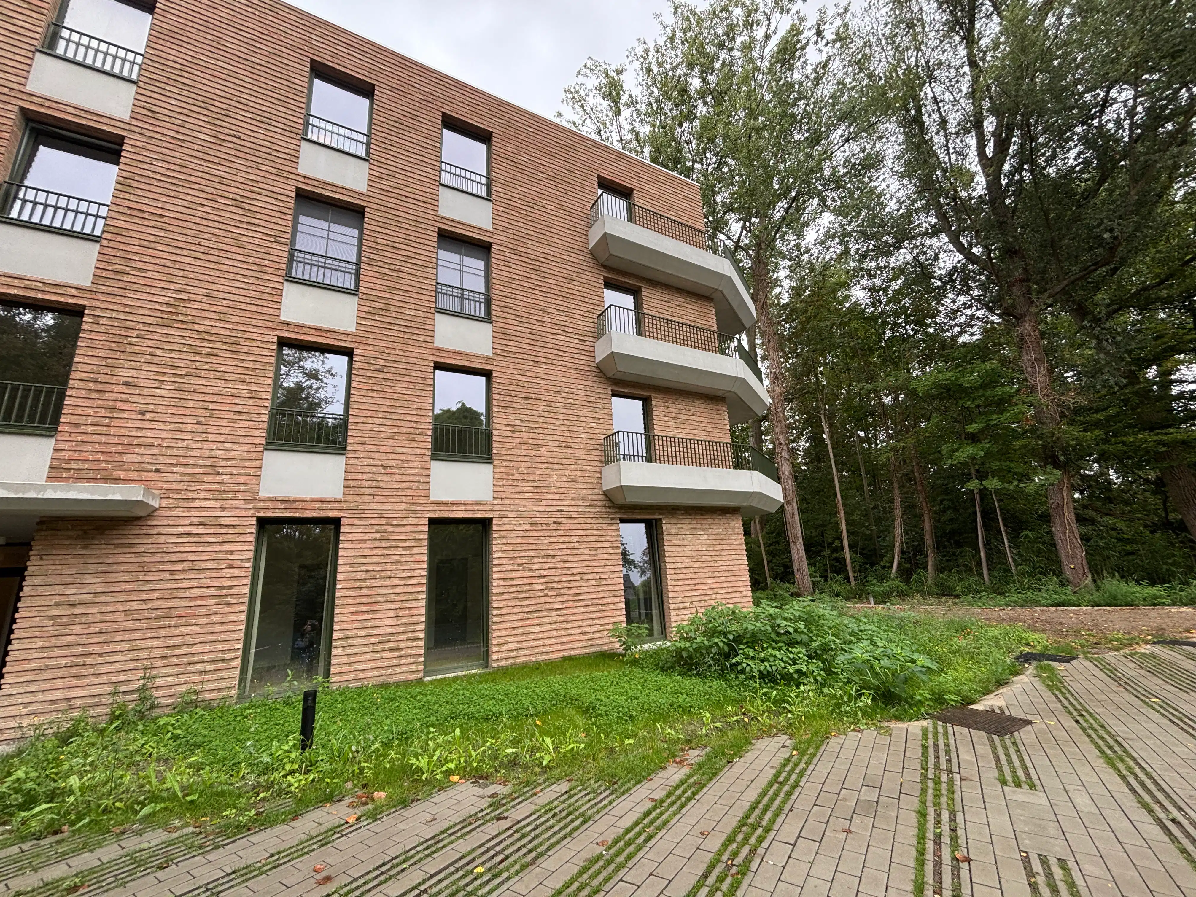 LUXUEUS NIEUWBOUWAPPARTEMENT MET SLAAPKAMER, BUREAU EN RUIM TERRAS foto 30
