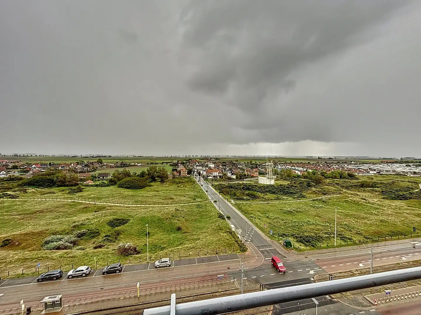 VERNIEUWDE STUDIO MET PANORAMISCH ZICHT foto 2