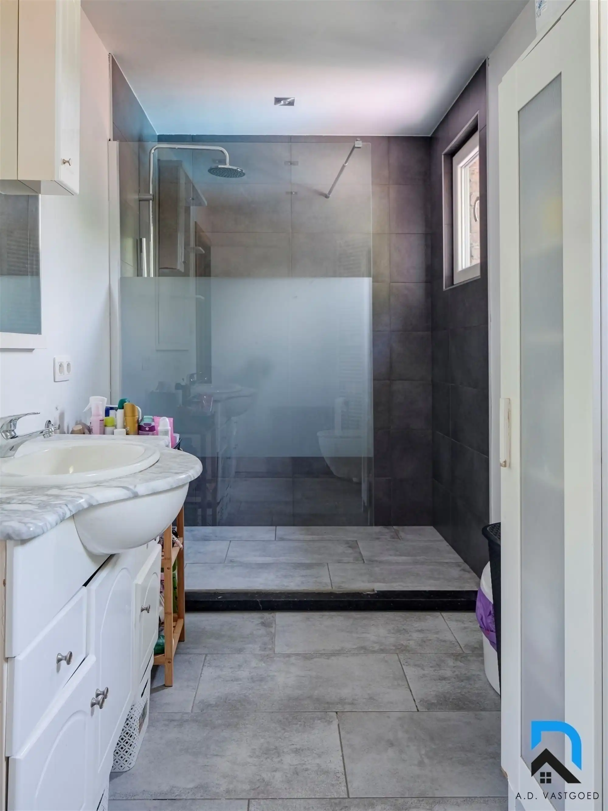 Woning met 5 slaapkamers op riant hoekperceel foto 15