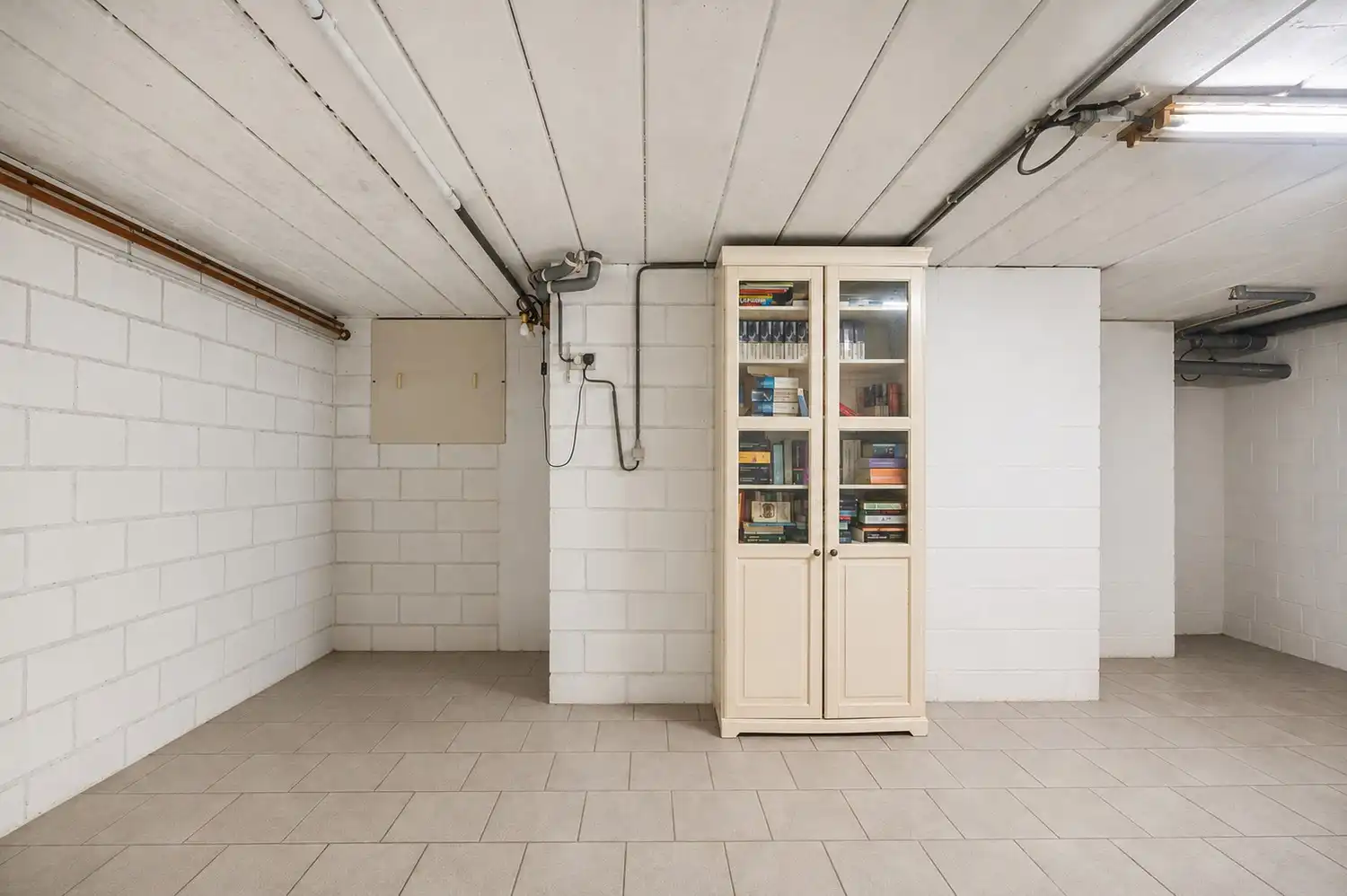 Exclusieve villa met royale leefruimtes op een unieke locatie foto 32