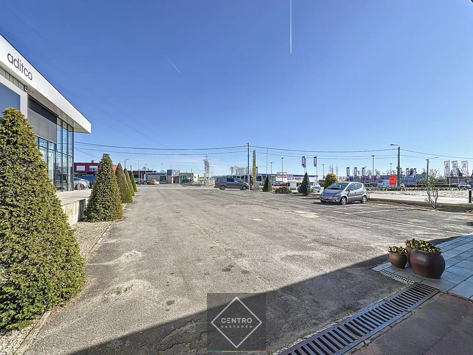 Commercieel gebouw (460m²) met verhard buitenterrein (heden AUTOWERKPLAATS) met uitbreidingsmogelijkheden en VEEL PASSAGE ! foto 17