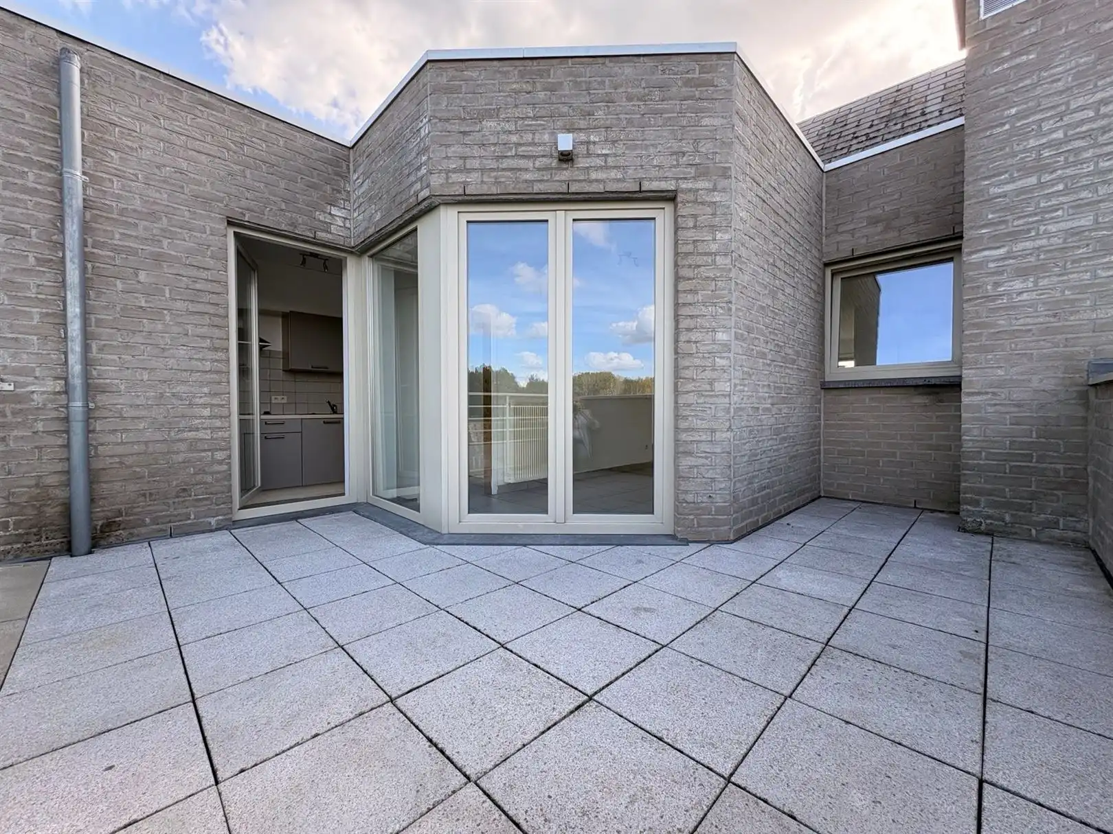 Gezellig instapklaar appartement met zonneterras met prachtig zich op "het Broek" foto 11