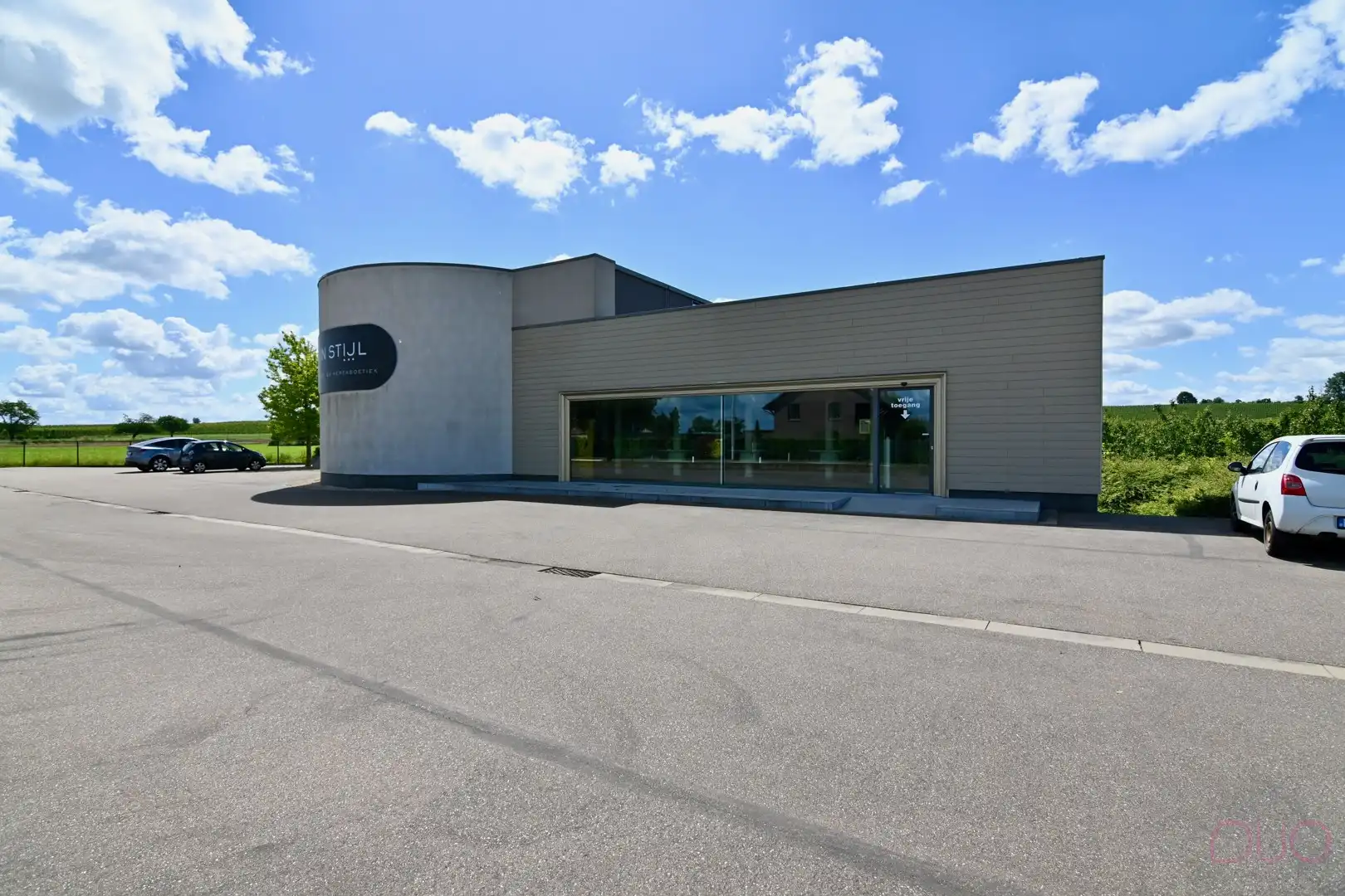 Handelspand op commerciële locatie met  luxueuze penthouse tussen de boomgaarden foto 40