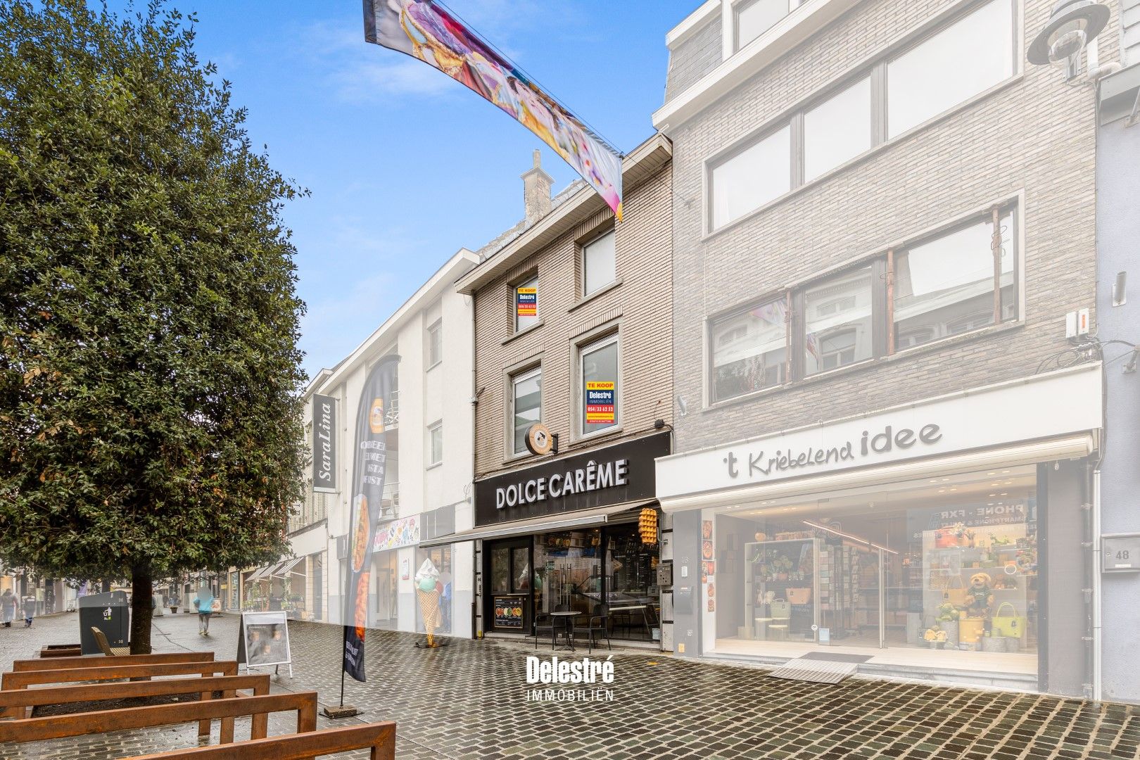 TOP GELEGEN COMMERCIËLE EIGENDOM NABIJ GROTE MARKT  foto {{pictureIndex}}