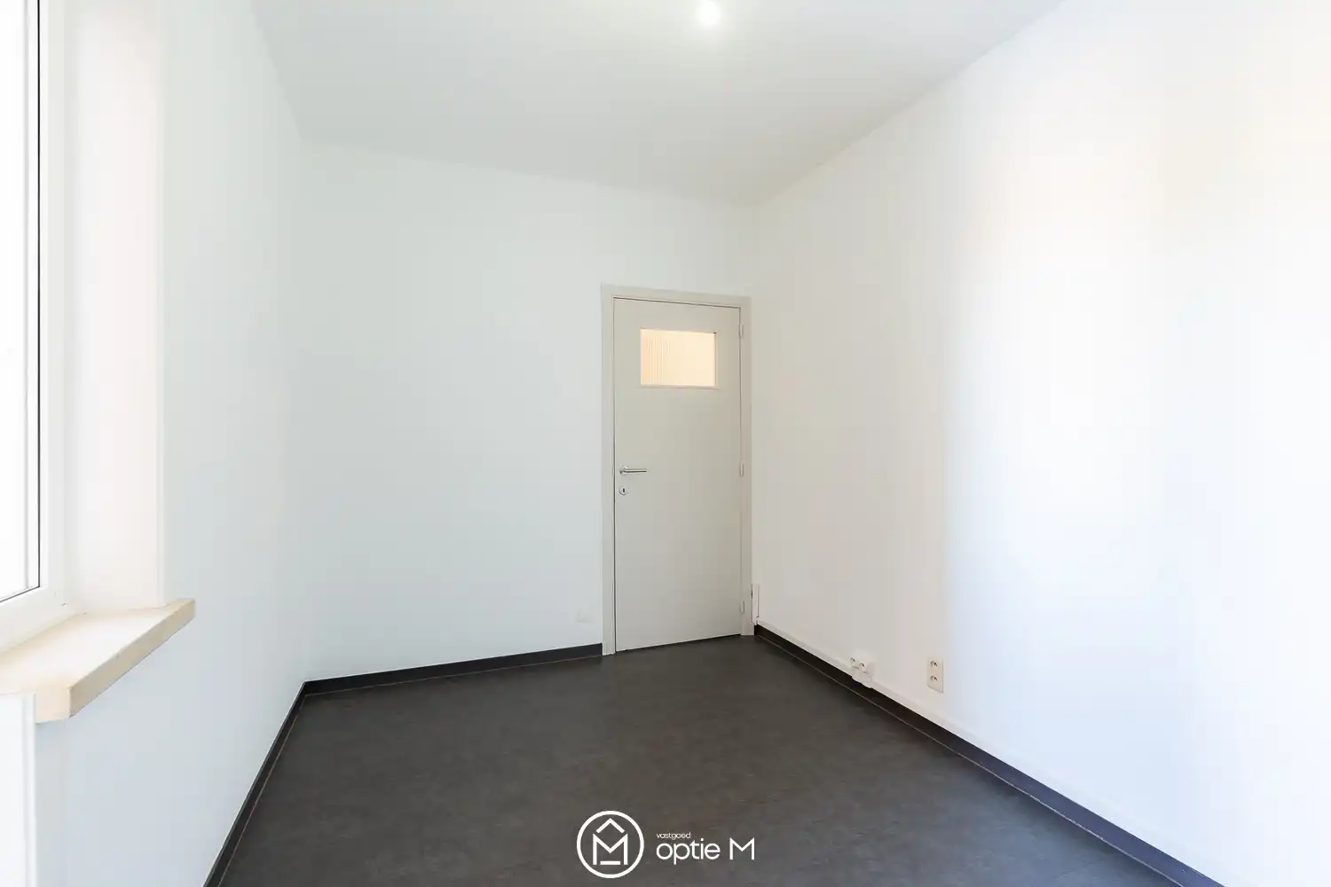 Instapklaar appartement te koop op goede locatie in Hasselt foto 18