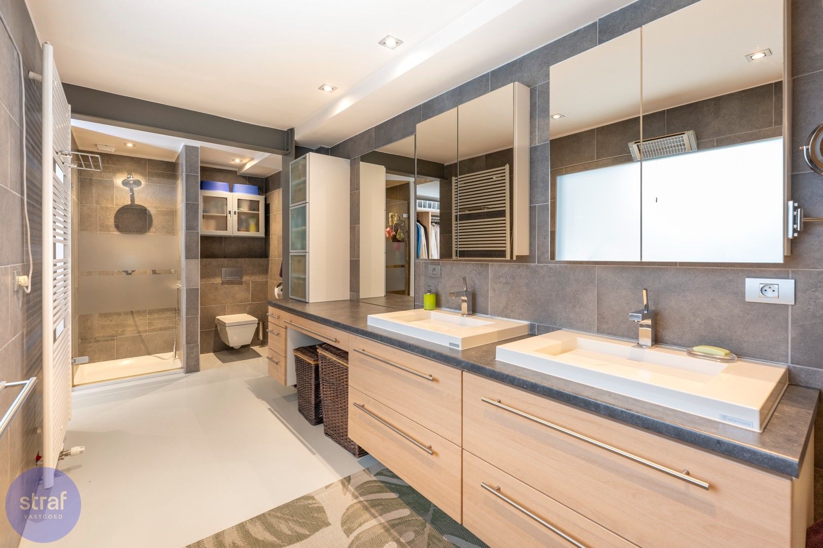 Instapklaar appartement met 2 slaapkamers en groot dakterras – Sint-Niklaas centrum foto 15