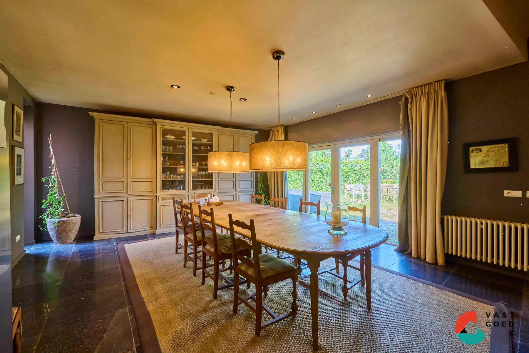 Uniek herenhuis met tuin in het centrum foto 10