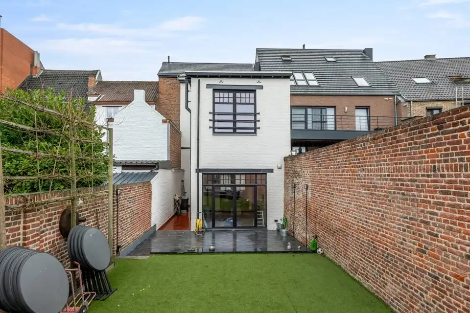 EXCLUSIEF HERENHUIS MET LUXUEUZE AFWERKING IN HET HART VAN SINT-TRUIDEN foto 30