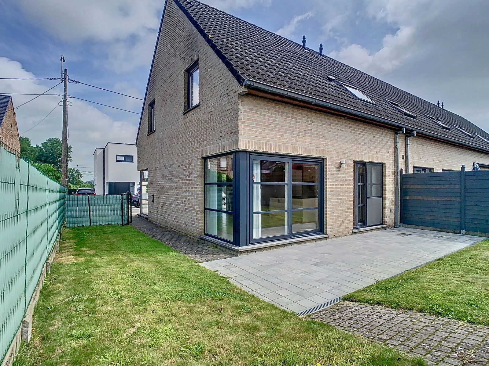 Recente, halfopen én Instapklare Woning met 3 SLPK én tuin! foto 14