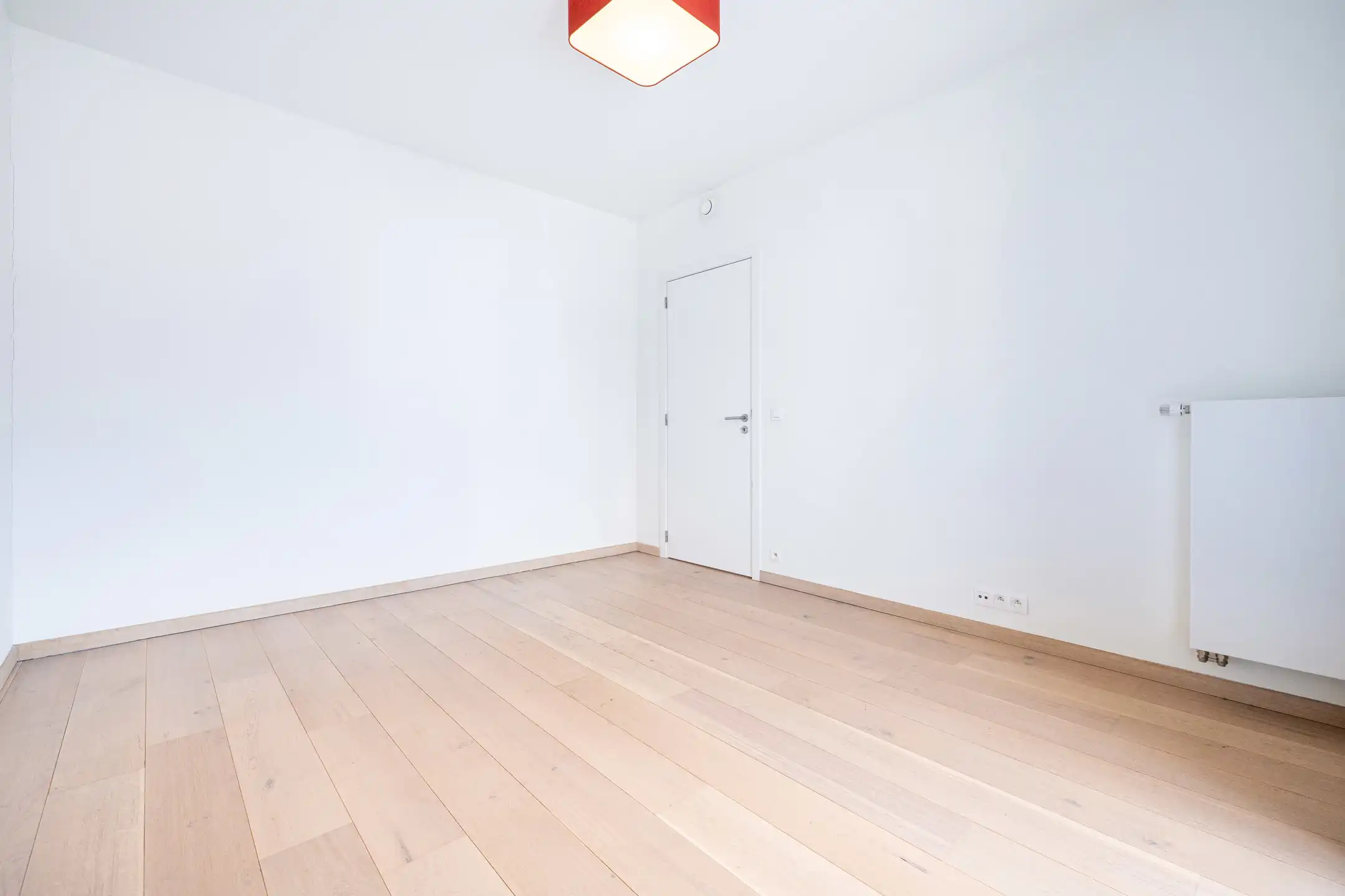 Appartement met 2 slaapkamers, grote terrass & parkeerplaats foto 11