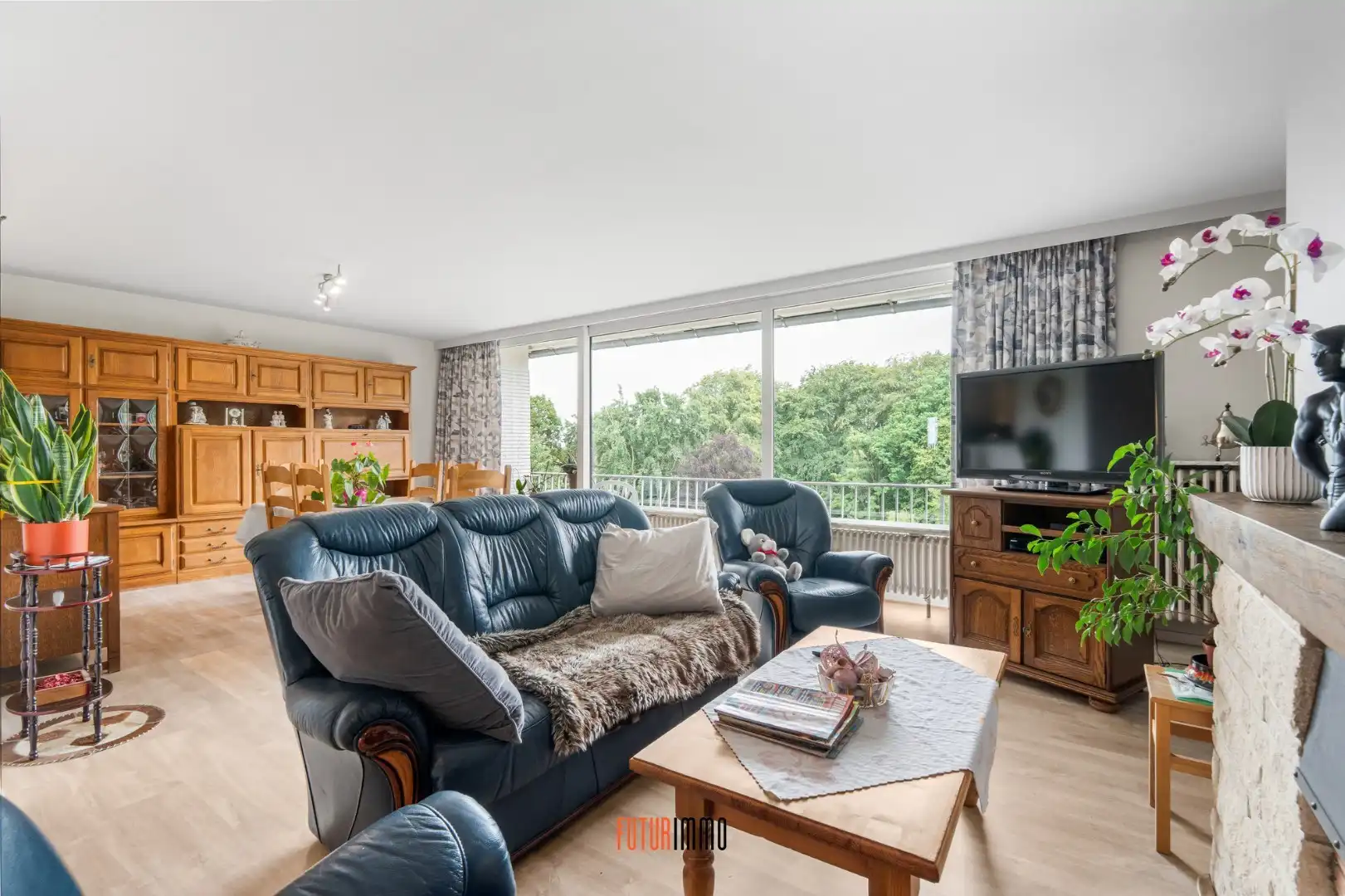 Ruim, lichtrijk & instapklaar appartement te Sint-Michiels foto 5