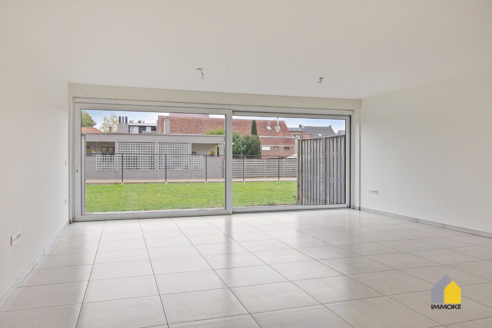 Ruim, energiezuinig appartement (151 m²) met 3 slpk, terras, tuin en dubbele parking. foto 9