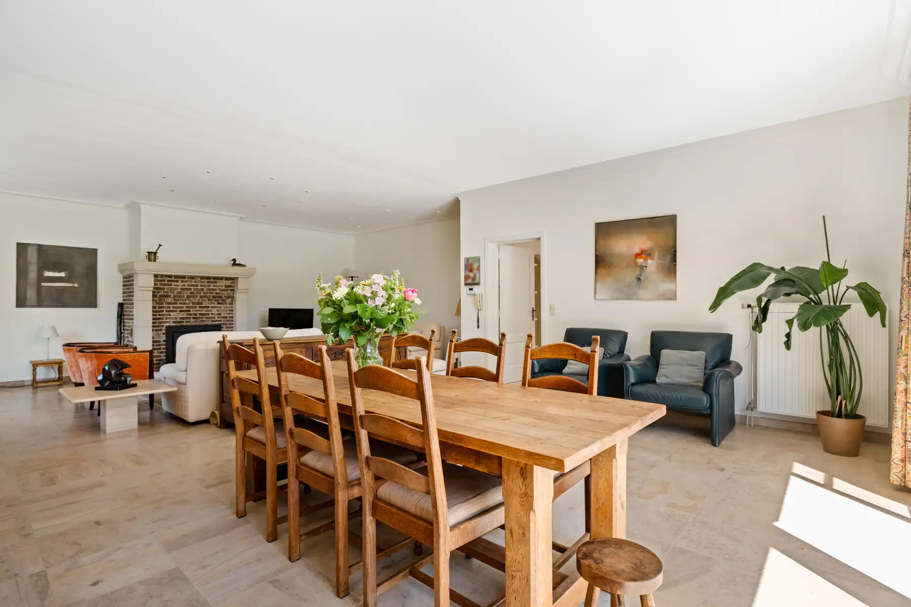 Ruime villa met praktijkruimte in rustige doodlopende straat. foto 11