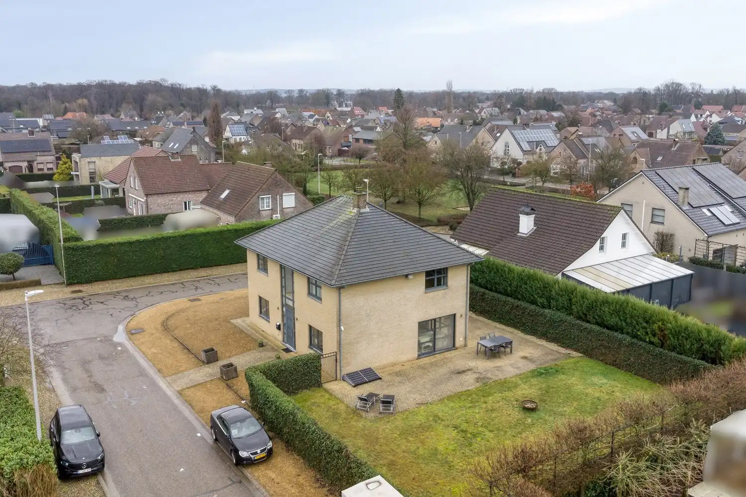 Ruime, vrijstaande woning te koop nabij het centrum van Lanaken. foto 34