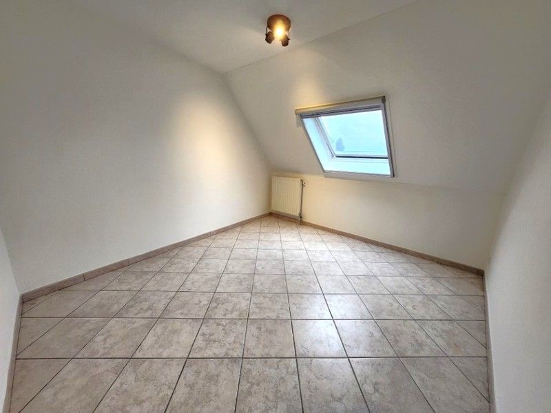 Gerenoveerd 1 slaapkamer appartement TE HUUR ZONDER SYNDICKOST op de markt van Wakken! foto 10