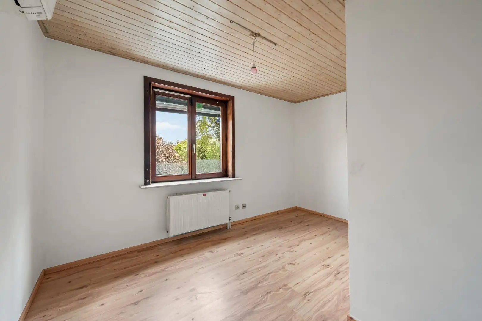Vrijstaande woning met 3 slaapkamers, verzorgde tuin en garage in Ledegem foto 10