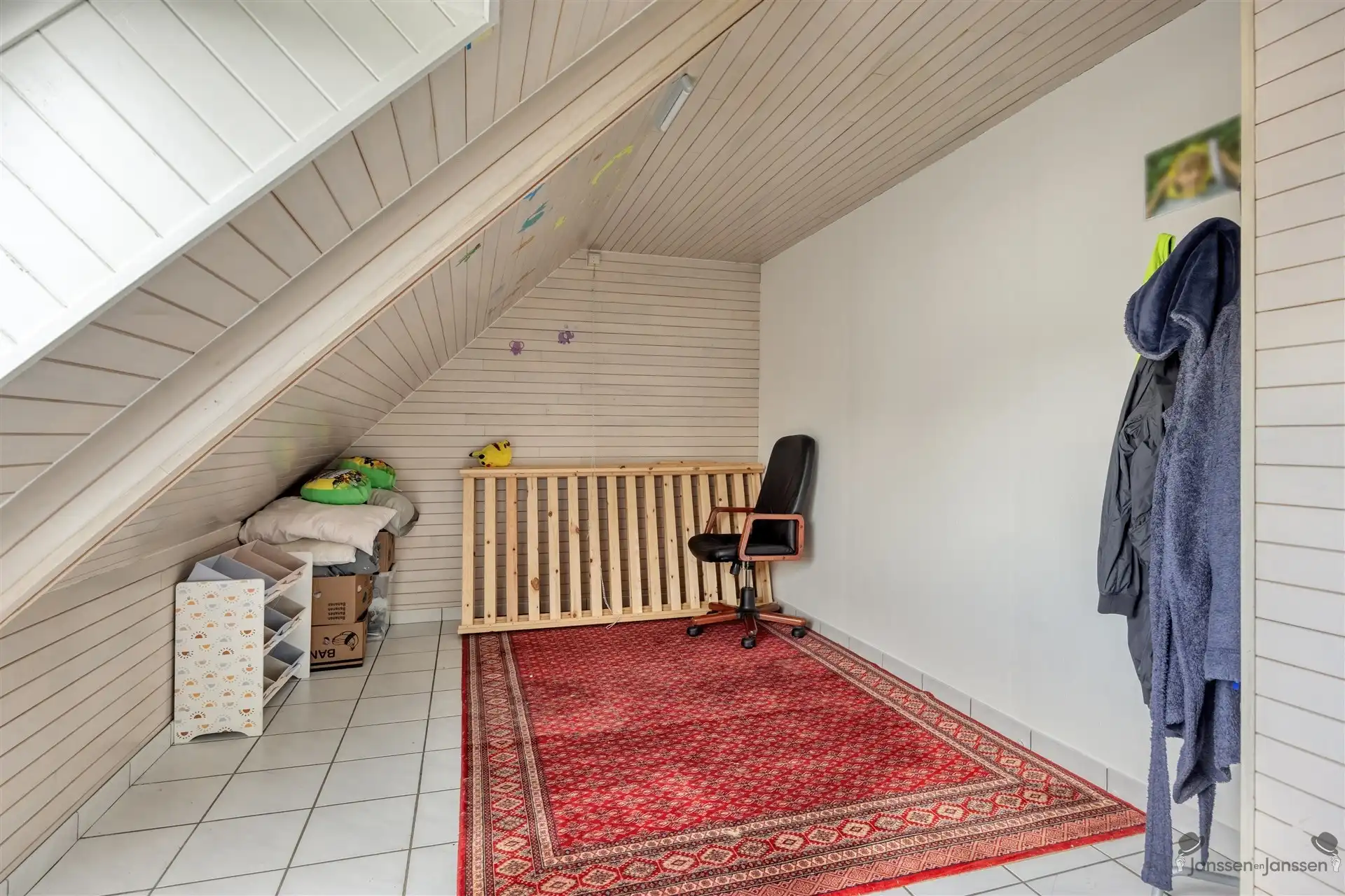 Rustig gelegen duplex appartement met 2 slaapkamers te Leopoldsburg foto 8