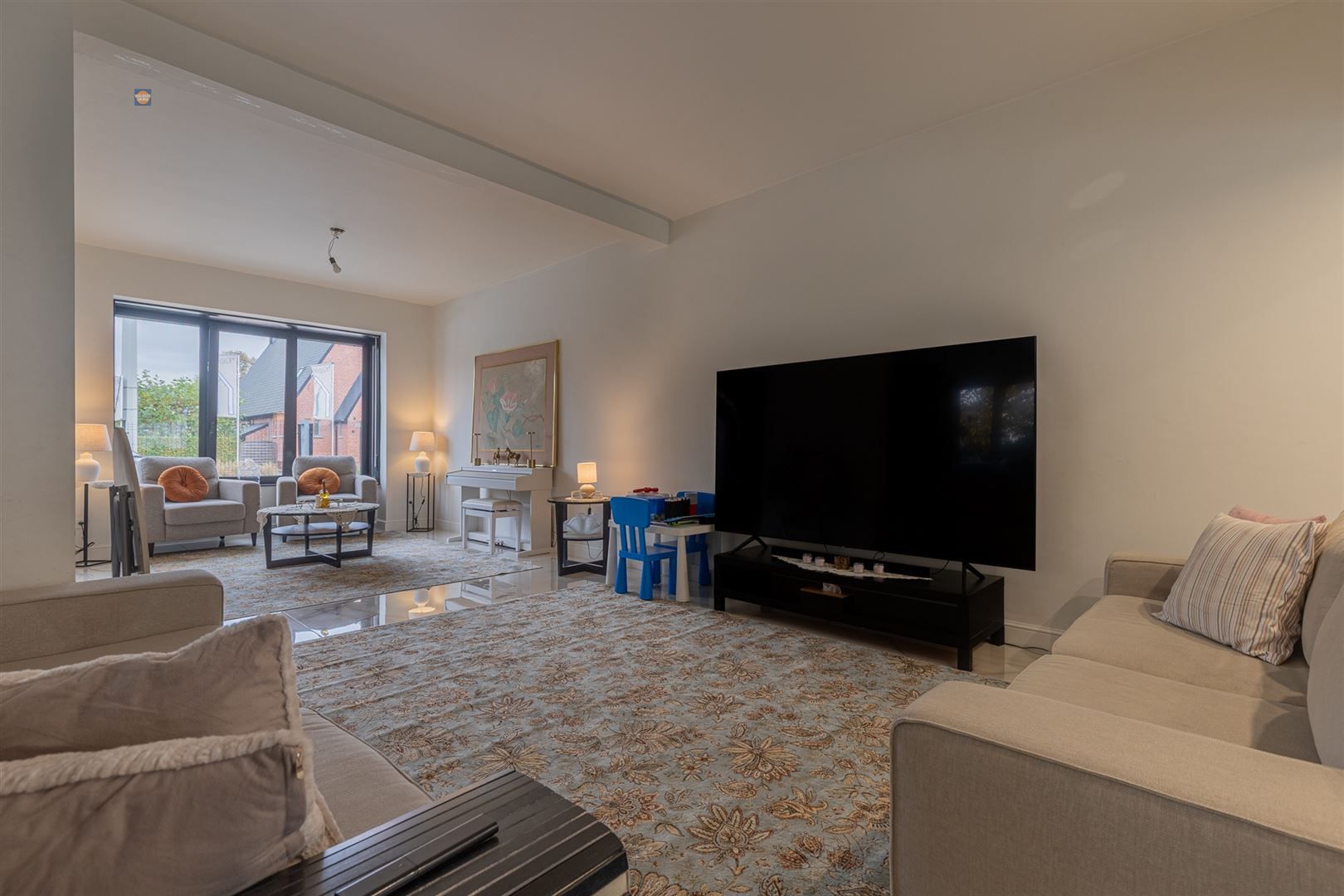 Ruime halfopen woning met grote tuin en 3 slaapkamers foto 7