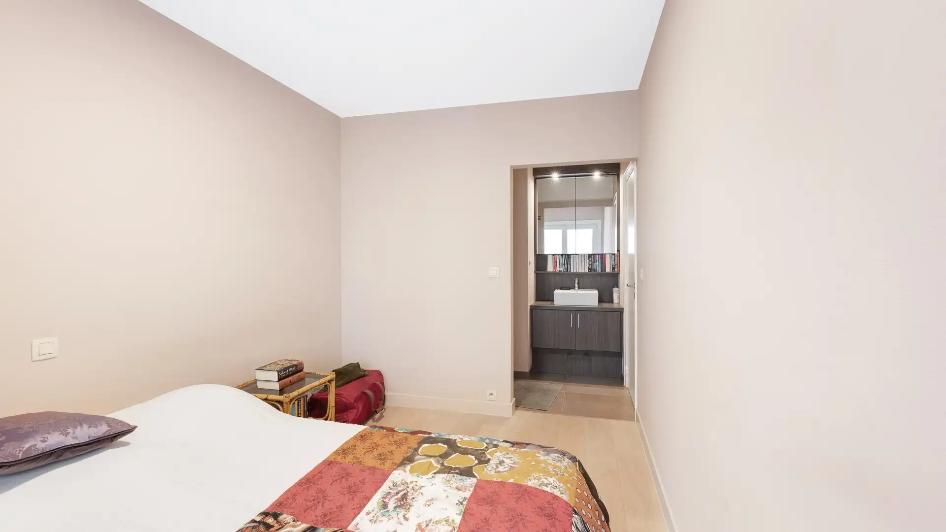 Ruim appartement met prachtig frontaal zeezicht, ideaal gelegen in het Zoute. foto 18