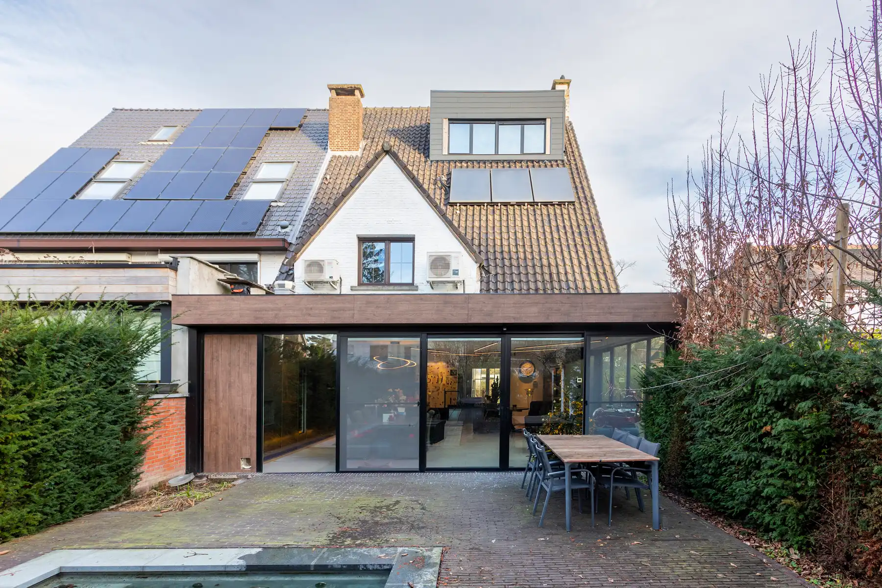 Luxueuze halfopen villa met zwembad in Elsdonckwijk foto 17