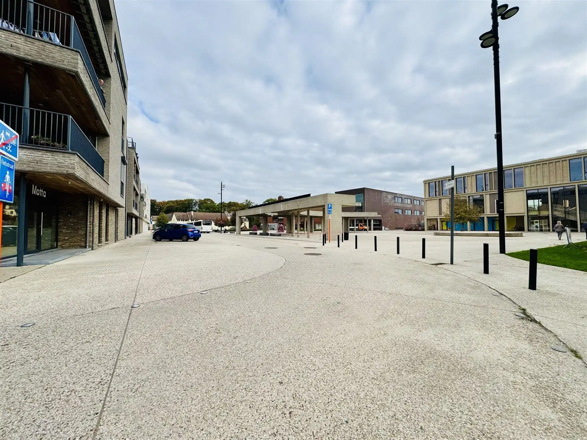 Volledig ingerichte handelszaak! foto 3