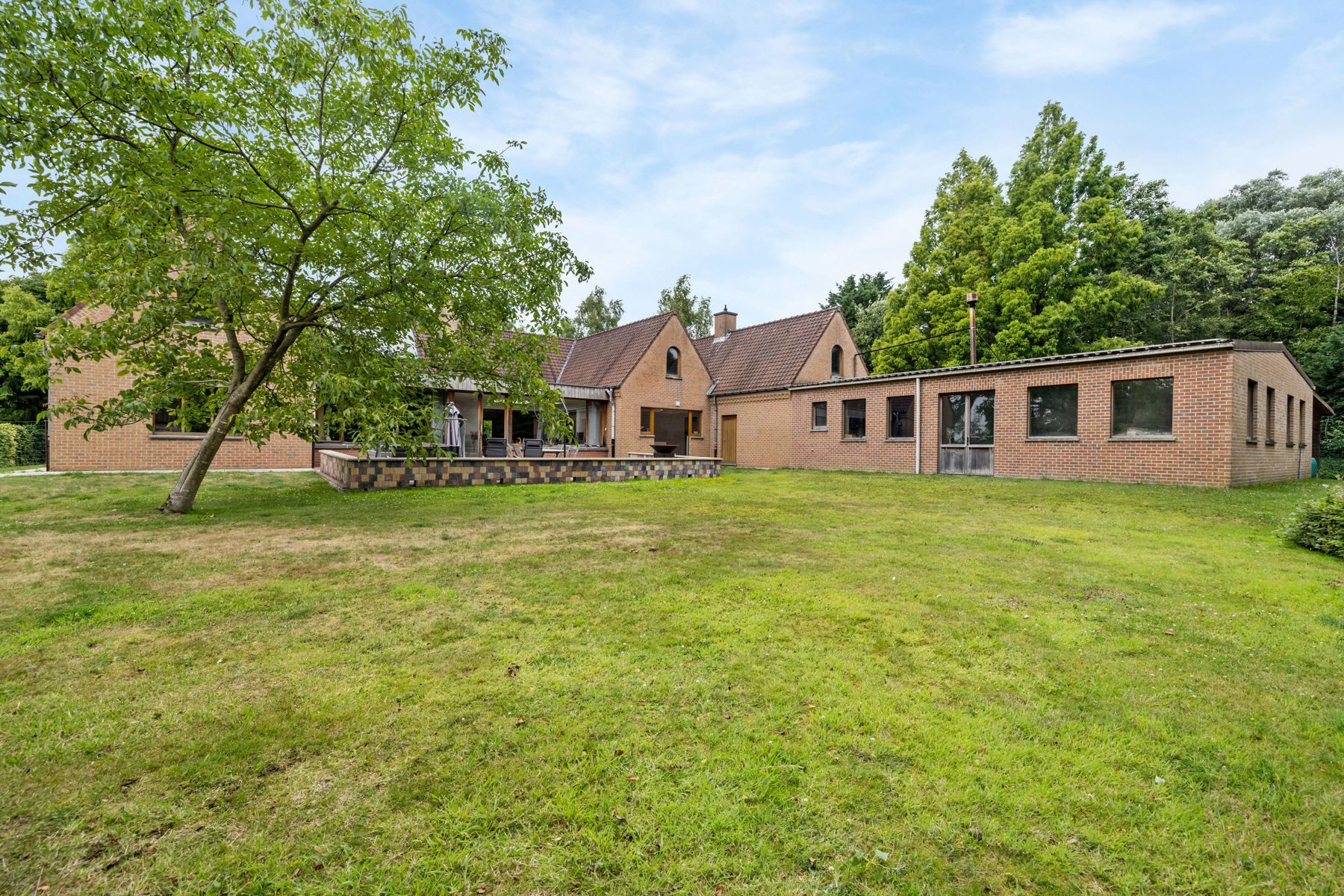 Uitzonderlijk ruime villa op 5300 m2 met hobbyloods foto 29