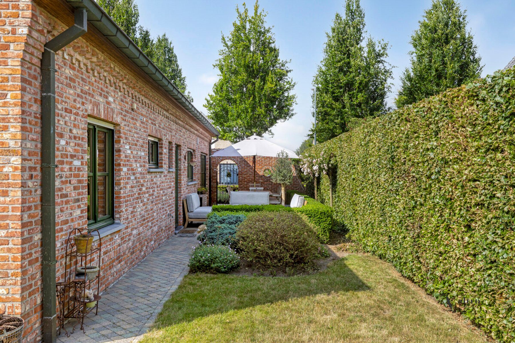 Prachtige en instapklare villa in landelijke stijl  foto 29
