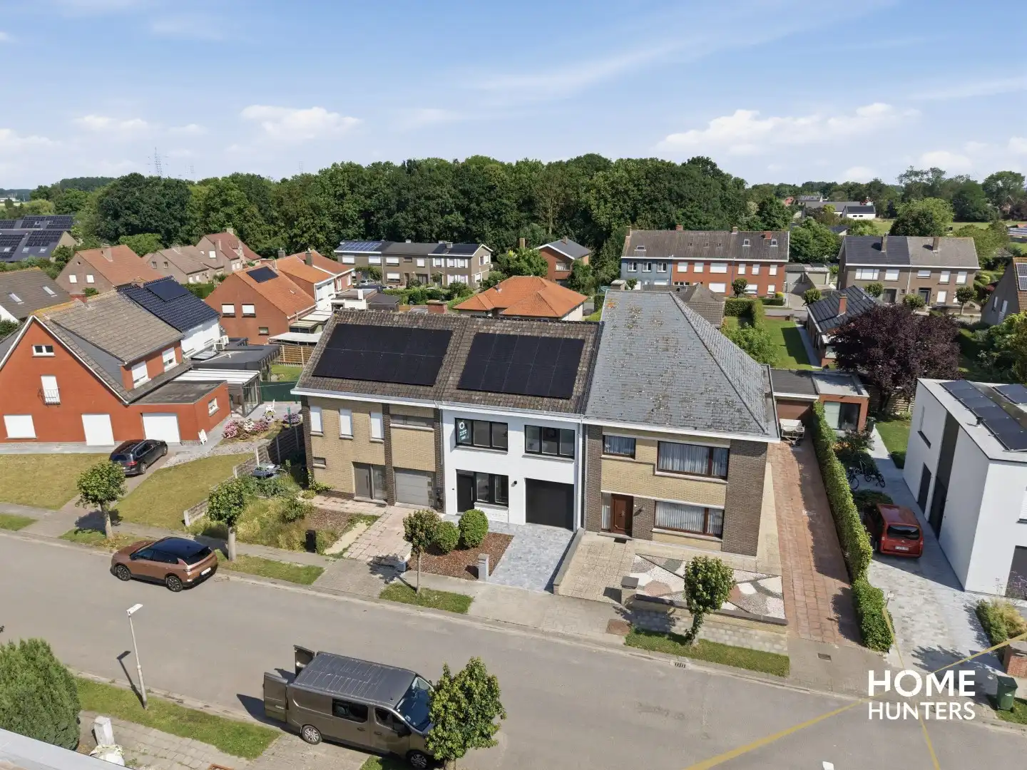Volledig gerenoveerde woning met 3 slaapkamers, garage, ruime oprit en zonnige tuin in een rustige buurt van Ieper foto 37