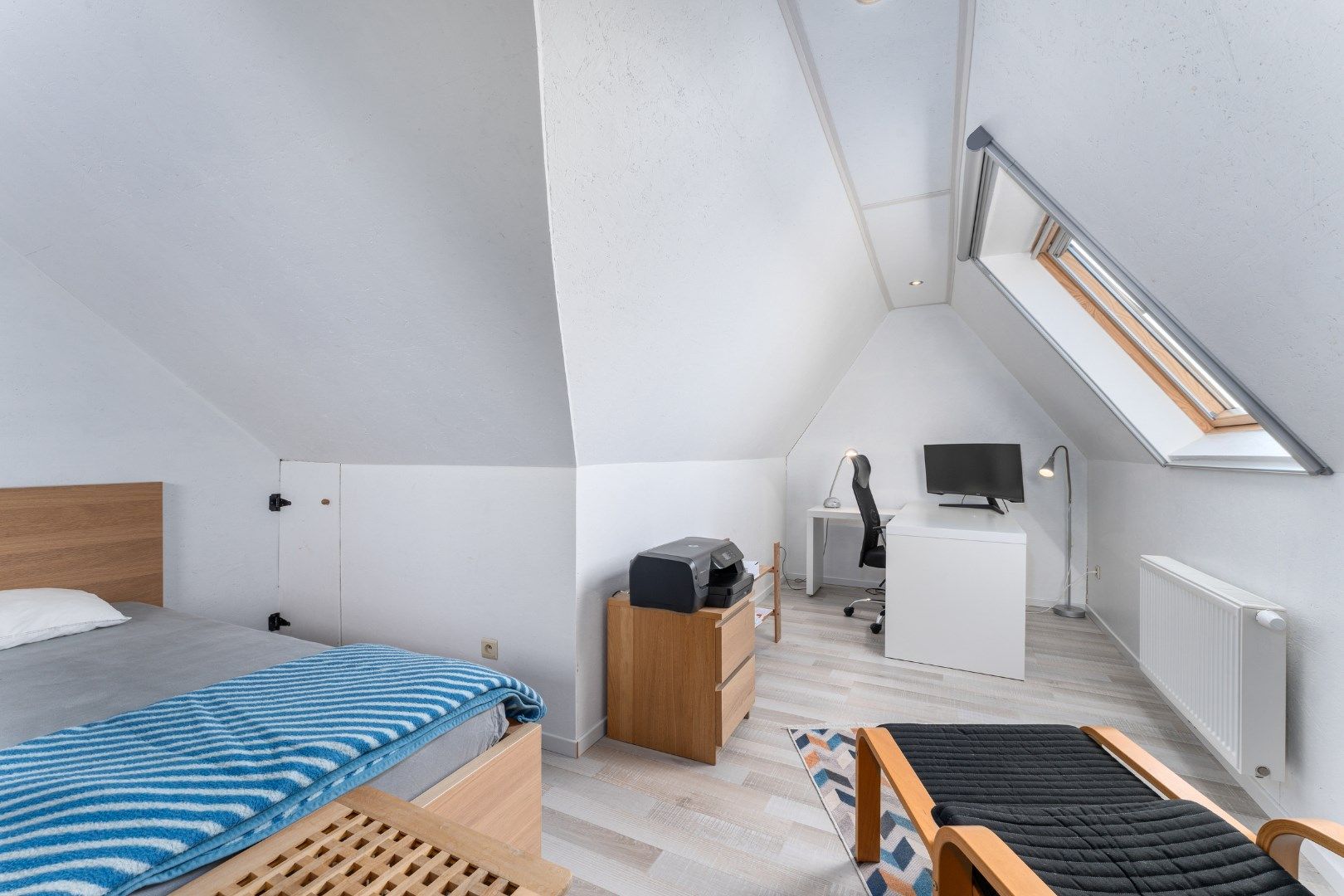 Gunstig gelegen woning met 3 grote slaapkamers en bijgebouw foto 14