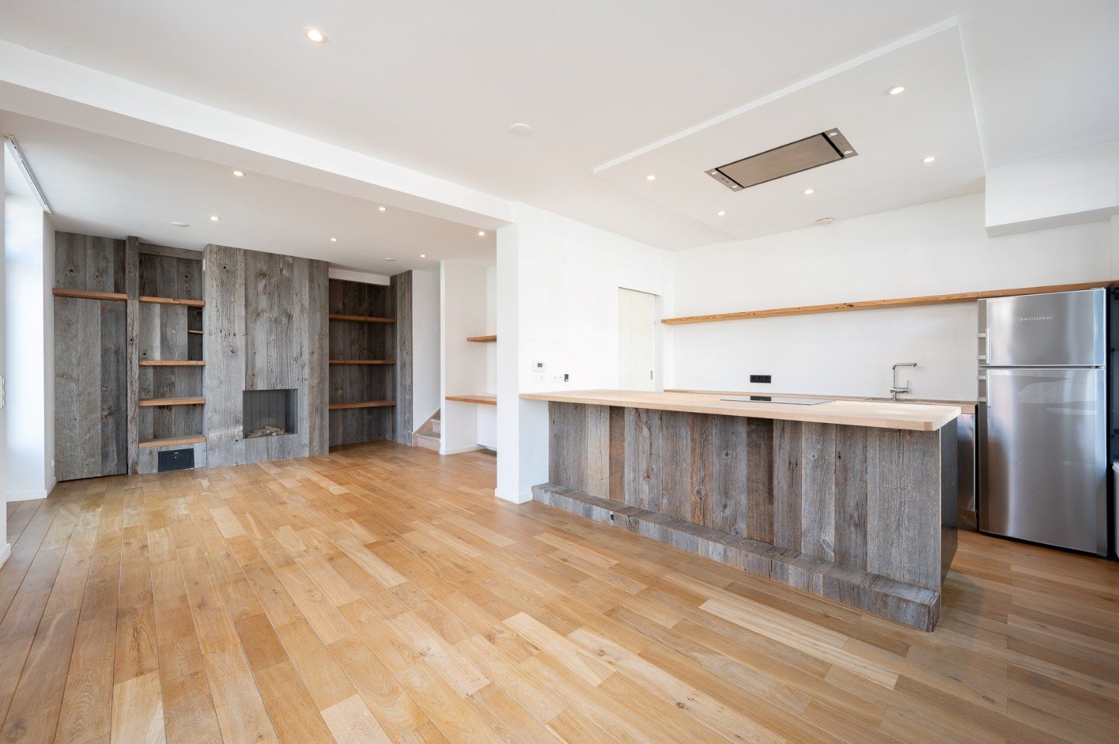 Mooie woning, centraal gelegen tussen het Alfred Verweeplein het Gemeenteplein foto 2