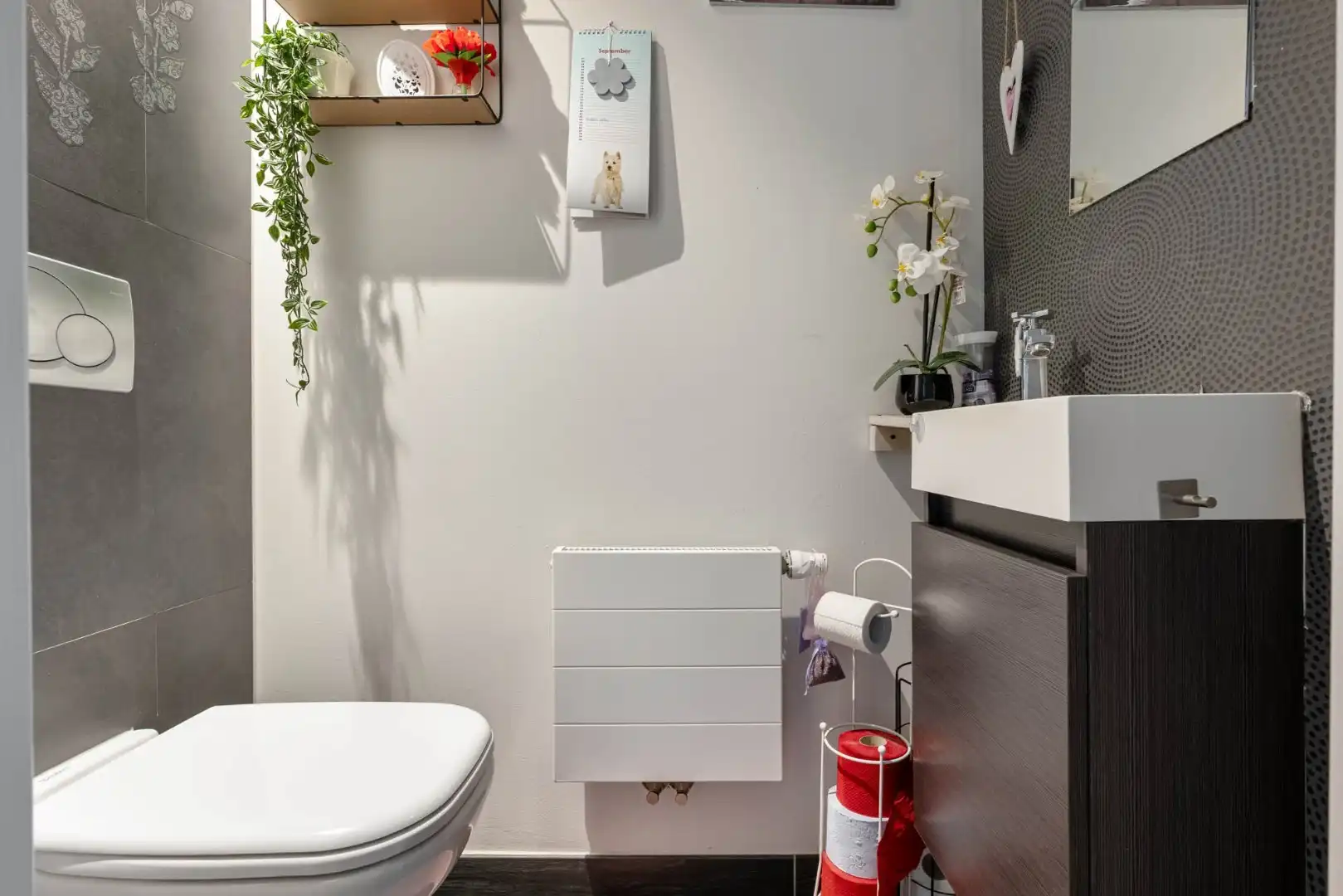 Gelijkvloers INVESTERINGSAPPARTEMENT vlakbij centrum met fraai terras en autostandplaats. foto 15