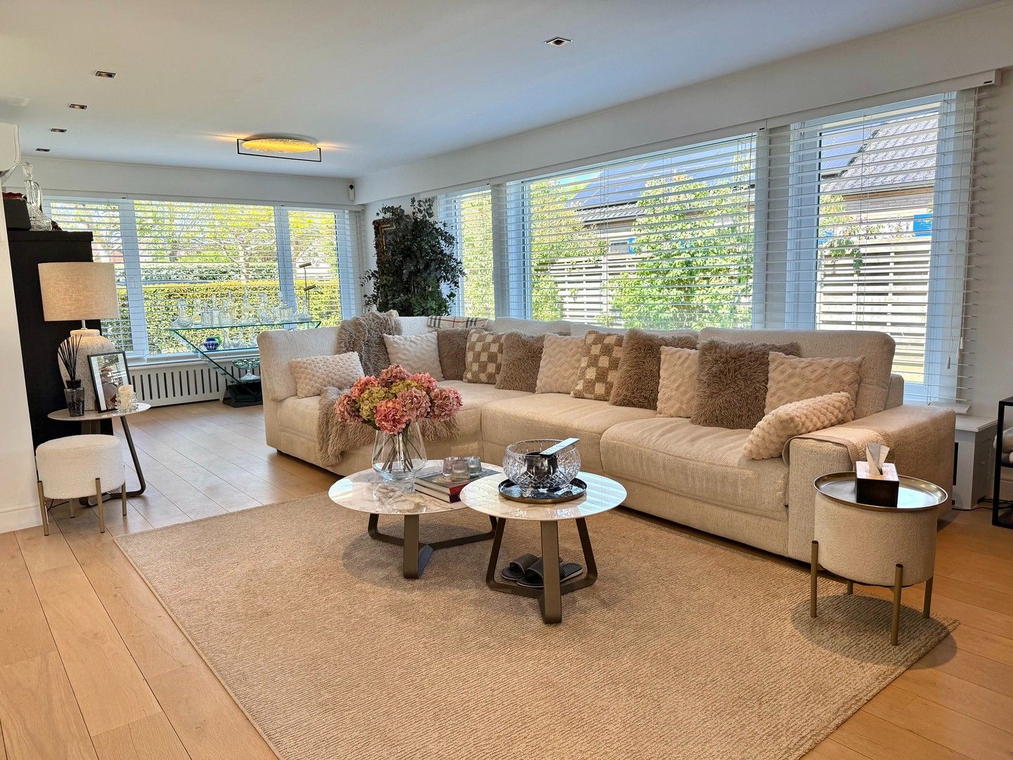 Top afgewerkte Villa op zongericht perceel. foto 5