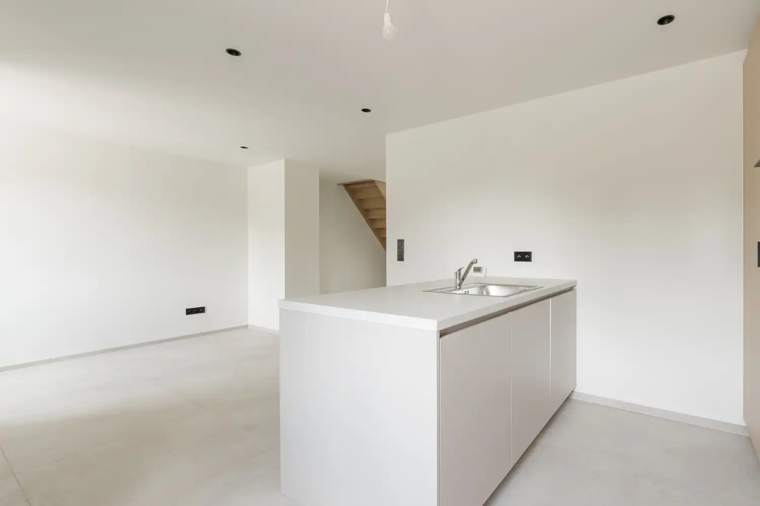 Volledig gerenoveerde charmante woning met diepe tuin, 3 slaapkamers en EPC B foto 6