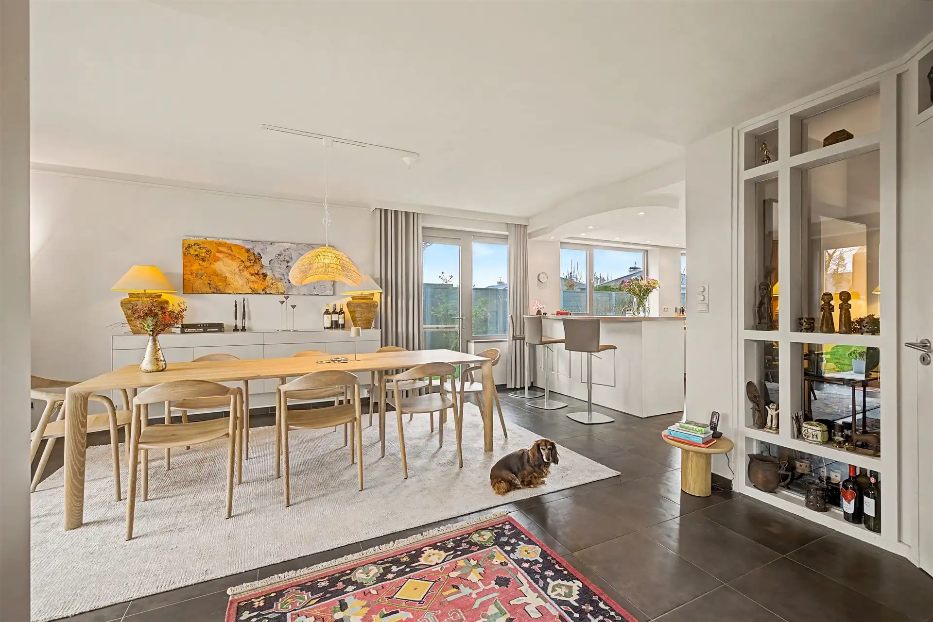 Stijlvolle gezinswoning met 3 slaapkamers en thuiskantoor (926m²) foto 7